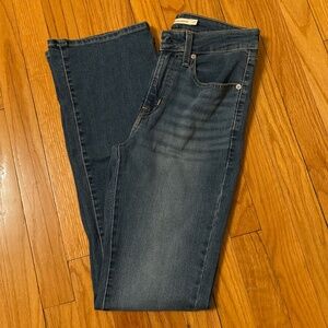 Levi’s 725 High Rise Bootcut Jeans